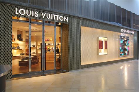 louis vuitton customer service toronto holt renfrew yorkdale|louis vuitton yorkdale toronto.